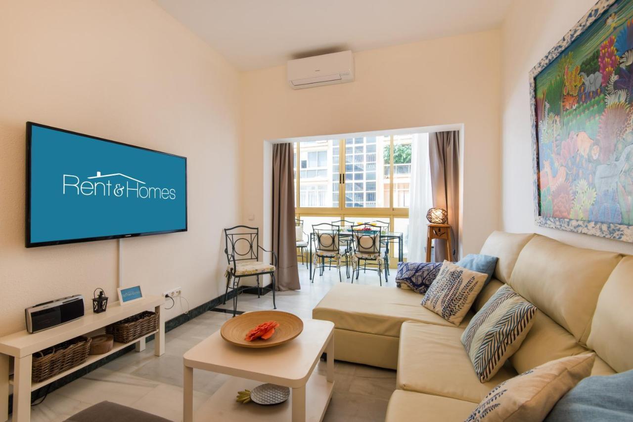 RentAndHomes Beachfront Marbella Center Exteriör bild