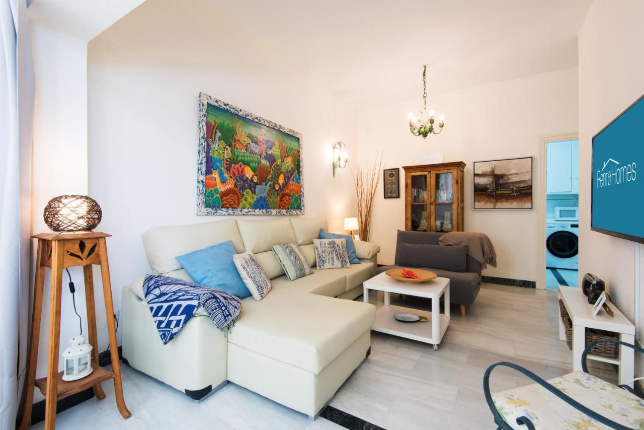 RentAndHomes Beachfront Marbella Center Exteriör bild
