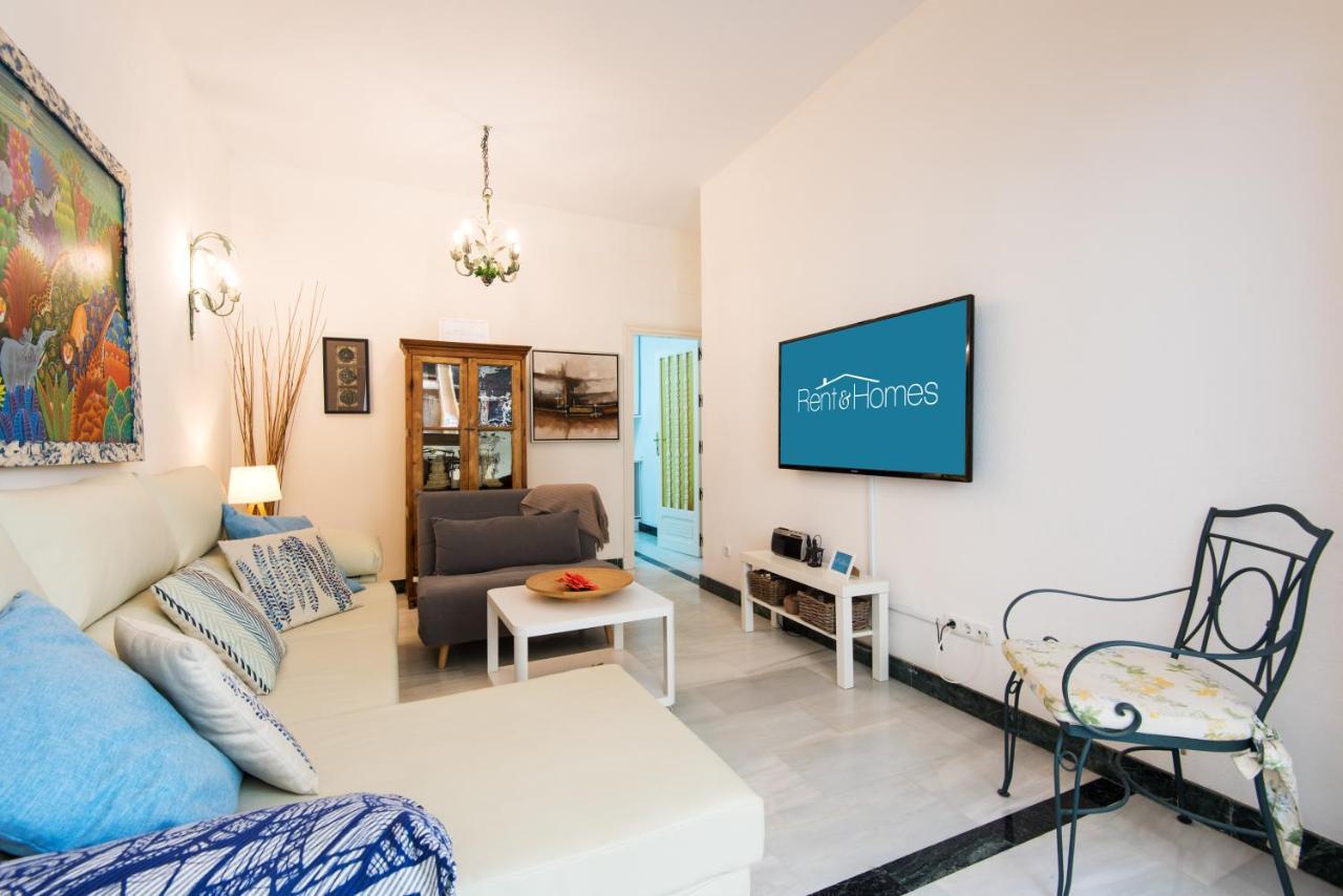 RentAndHomes Beachfront Marbella Center Exteriör bild