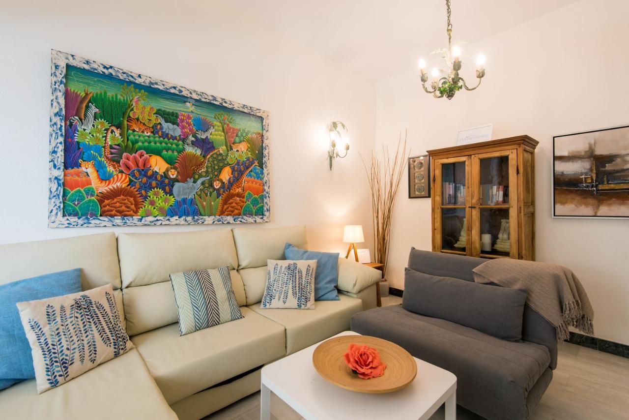 RentAndHomes Beachfront Marbella Center Exteriör bild