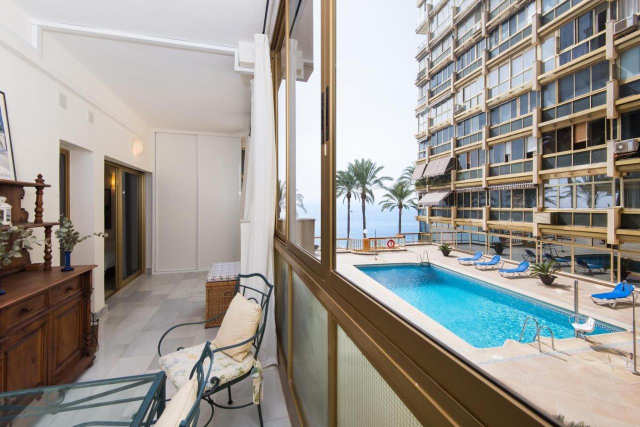 RentAndHomes Beachfront Marbella Center Exteriör bild