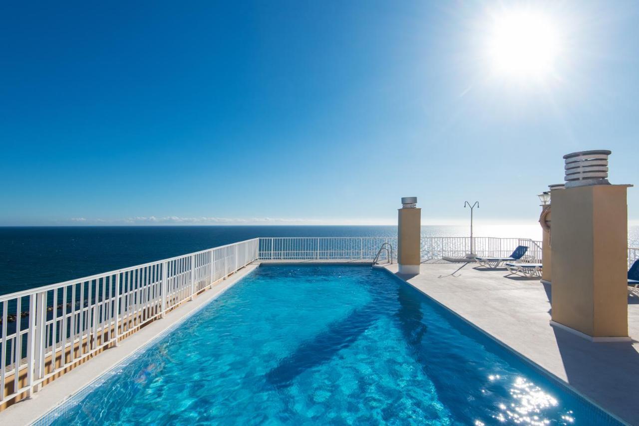 RentAndHomes Beachfront Marbella Center Exteriör bild