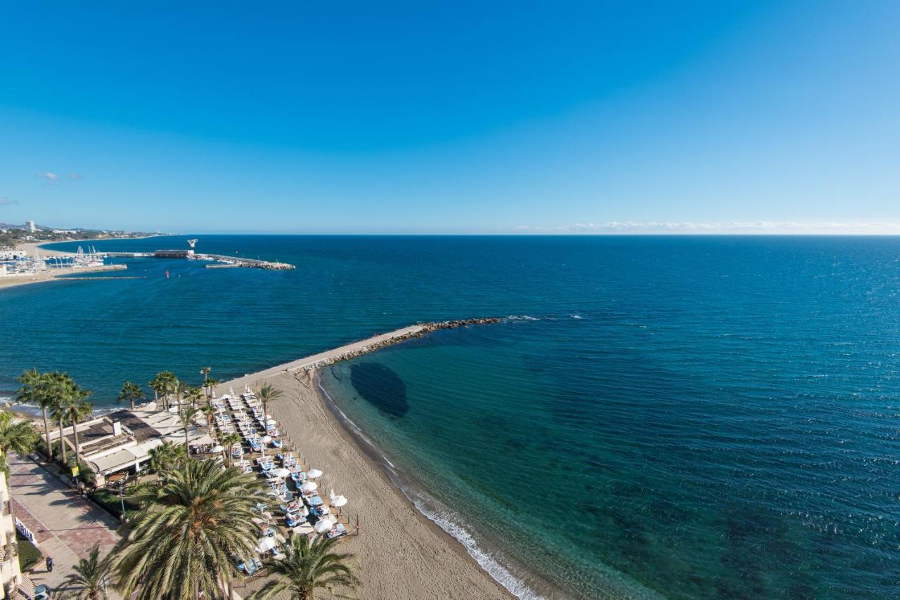 RentAndHomes Beachfront Marbella Center Exteriör bild